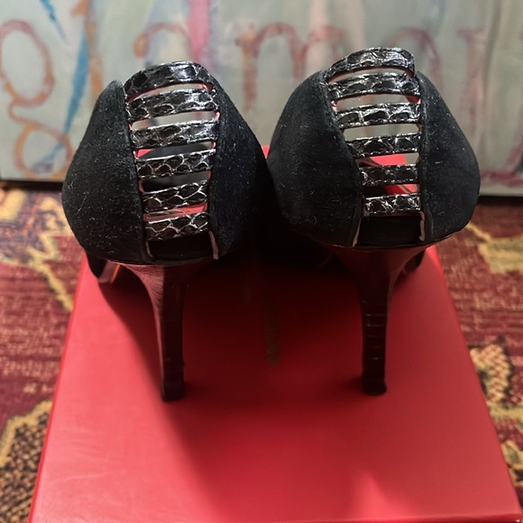 Sexy Charles Jourdan size 9.5 M Suede Peep Toe Heels - Picture 5 of 12